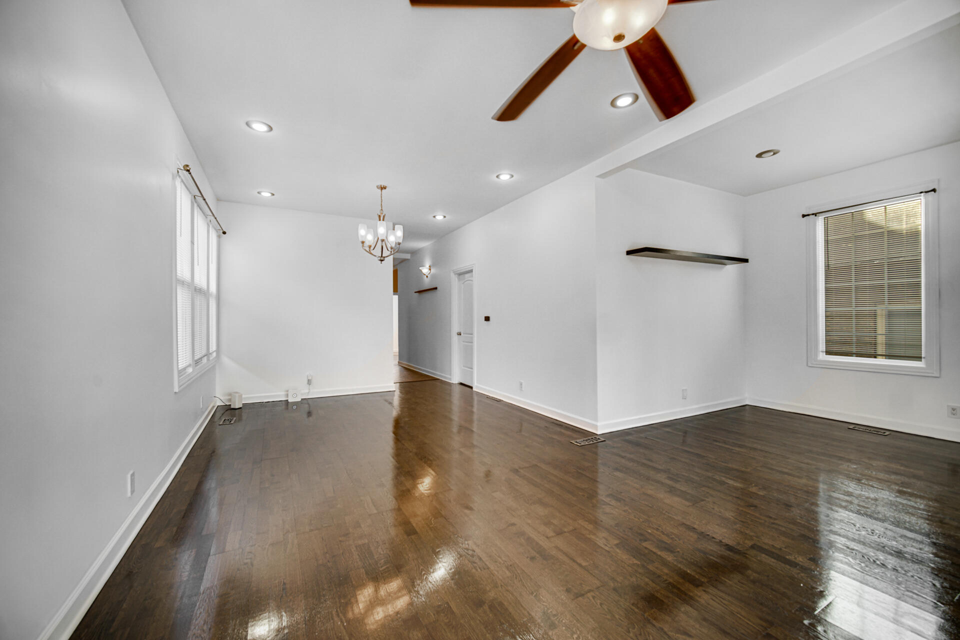 2033 Davidson Place Whiting, IN 46394 - Photo 6 of 32 1920x1280