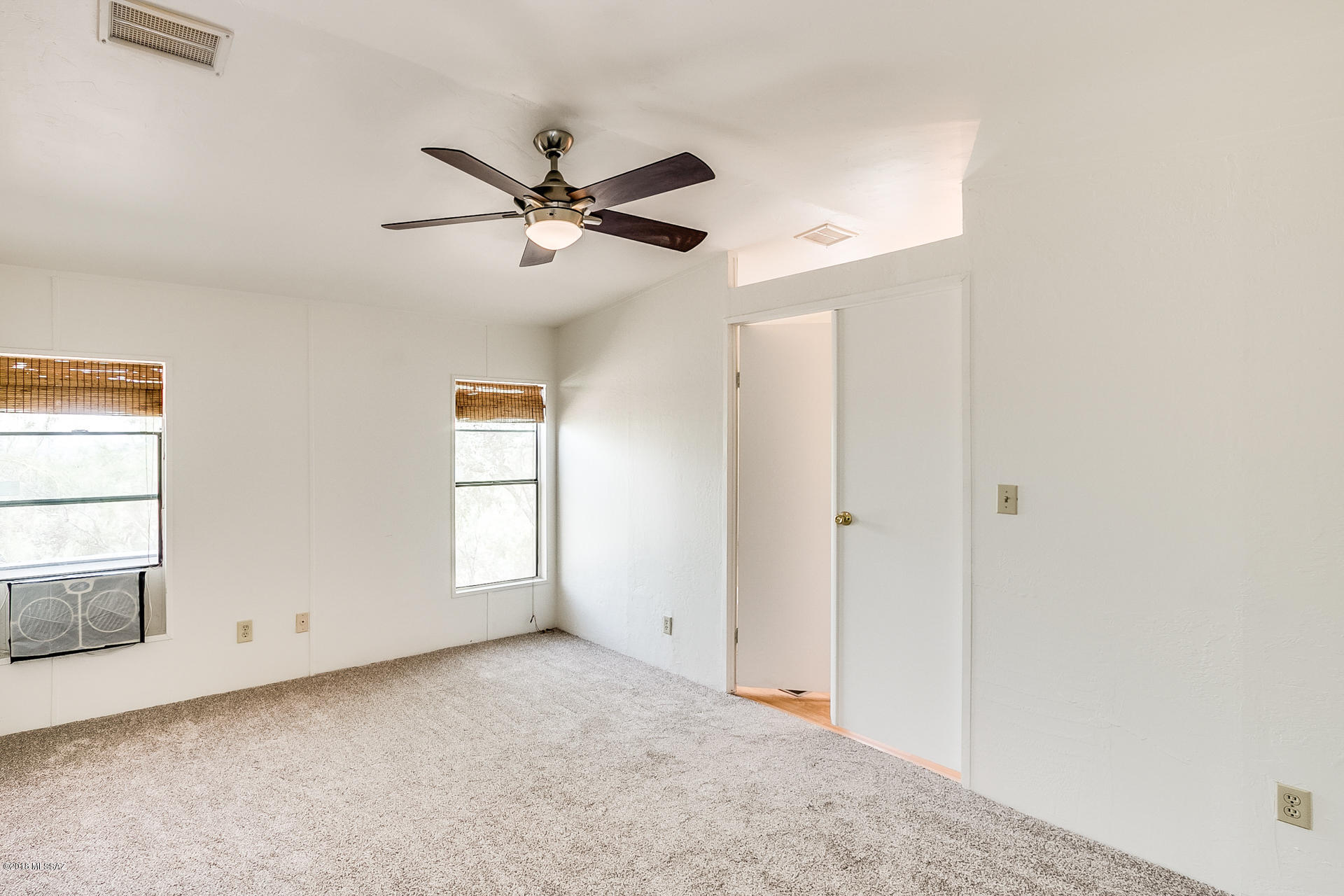6590 North Van Ark Road Tucson, AZ 85743 - Photo 17 of 44 Gallery Image 17