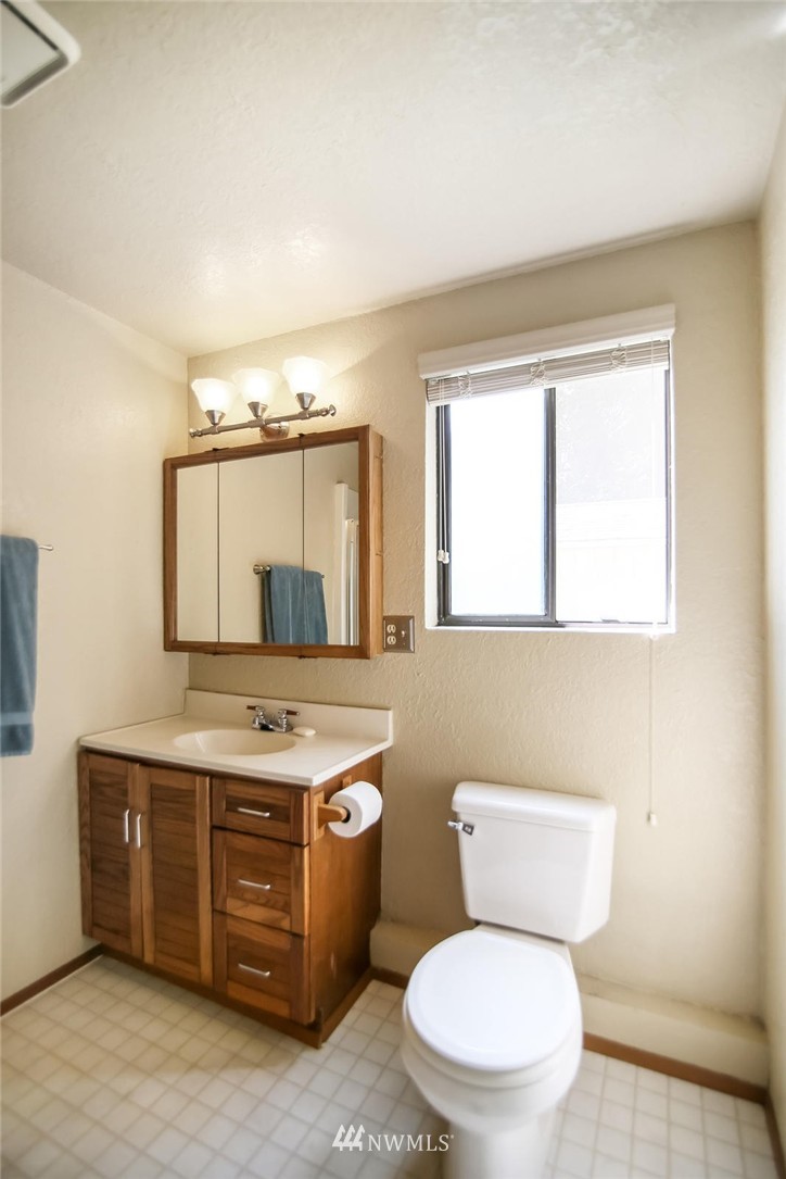 901 Southwest Lake Roesiger Road Snohomish, WA 98290 - Photo 11 of 17