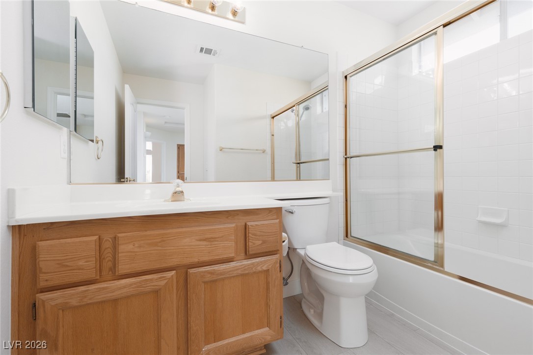 1828 Jack Rabbit Way Las Vegas, NV 89128 - Photo 22 of 39 Upstairs guest bathroom (full bath)