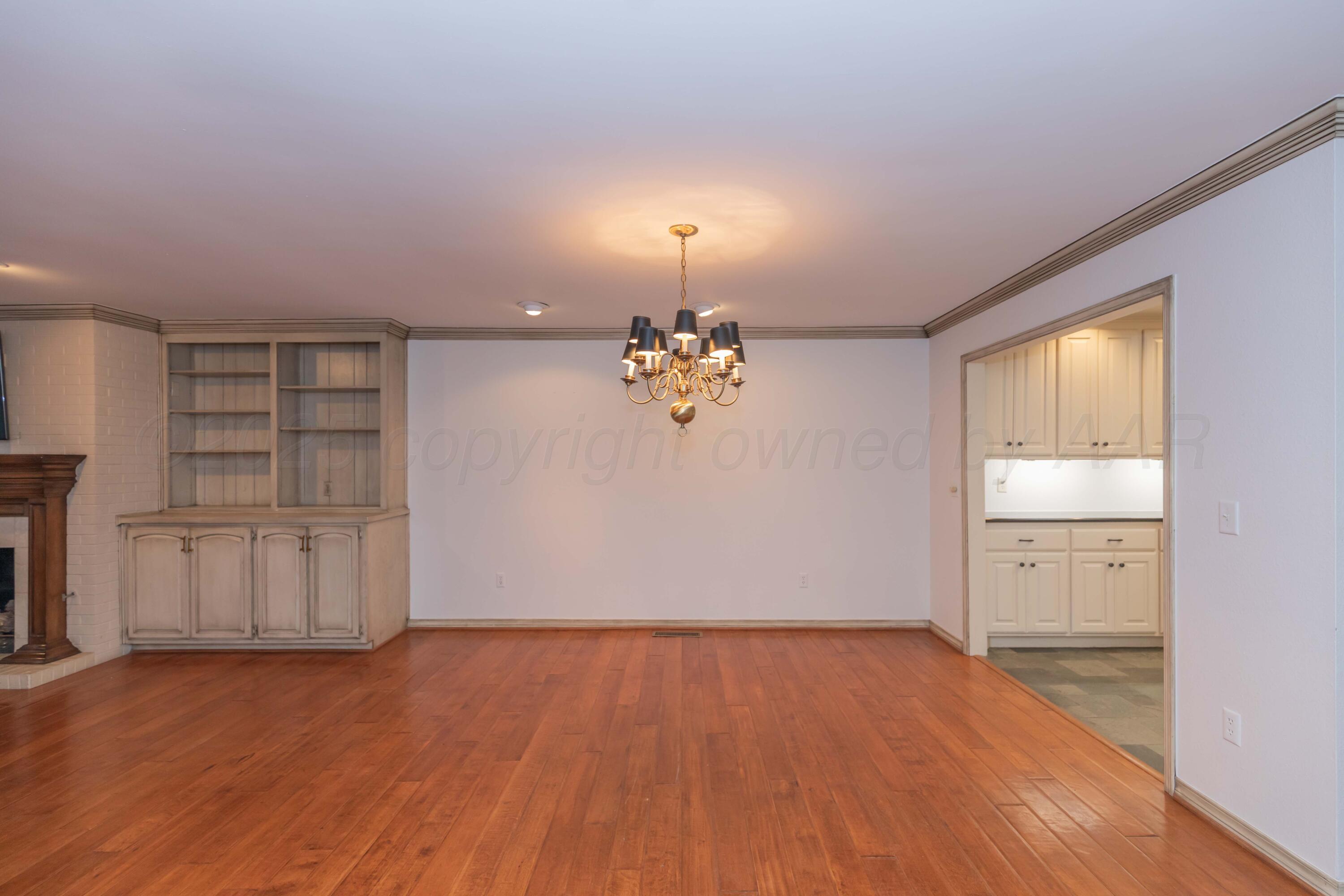 1615 South Bryan Street, Unit 11 Amarillo, TX 79102 - Photo 4 of 41 FORMAL DINING VIEW 2