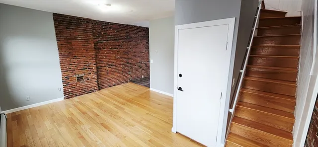 $3,050 | 3 Wilbur Court, Unit 2, Boston, MA 02128