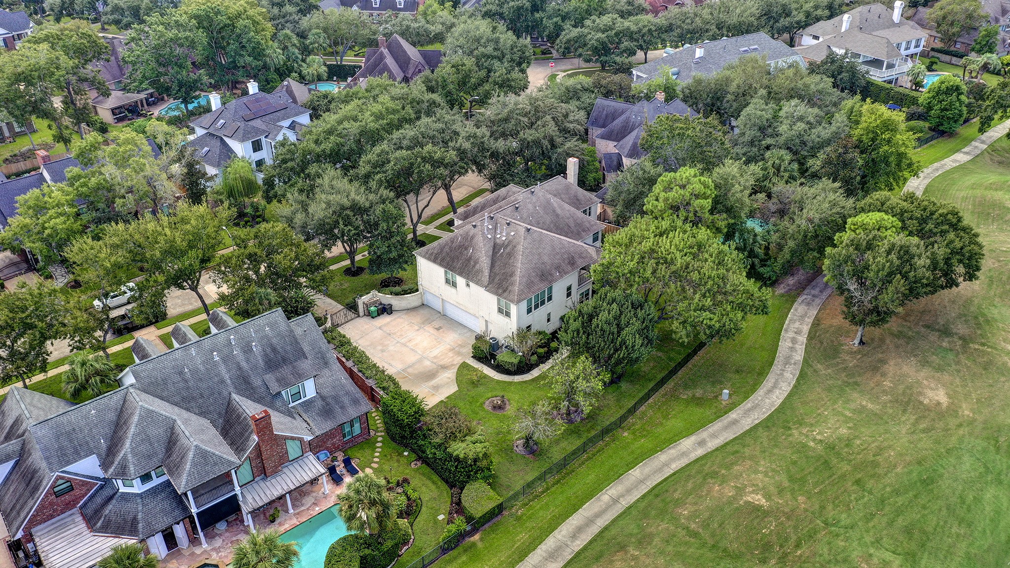 14310 Spring Maple Lane Houston, TX 77062 - Photo 38 of 40 an aerial view of house with yard