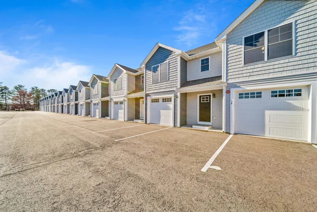 $499,900 | 5 Dumaine Avenue, Unit B, Nashua, NH 03063