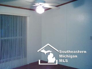 436 Invergarry Temperance, MI 48182 - Photo 2 of 7 Dining Room