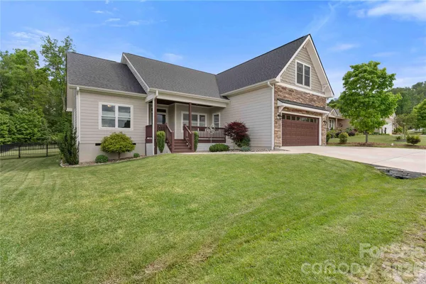 $650,000 | 806 Blacksmith Run Drive, Hendersonville, NC 28792