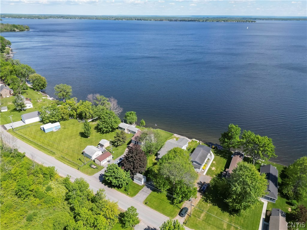 27217 3 Mile Point Road Lyme, NY 13622 - Photo 5 of 38