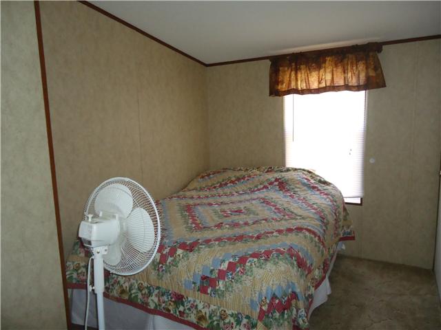 375 Young Hollow Road Pulaski, TN 38478 - Photo 16 of 18 2nd bedroom