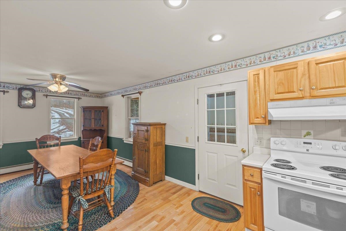 531 Beacon Hill Road Morristown, VT 05661 - Photo 17 of 33