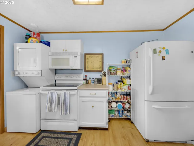 $729,000 | 4463 Pacific Drive, Cannon Beach, OR 97110