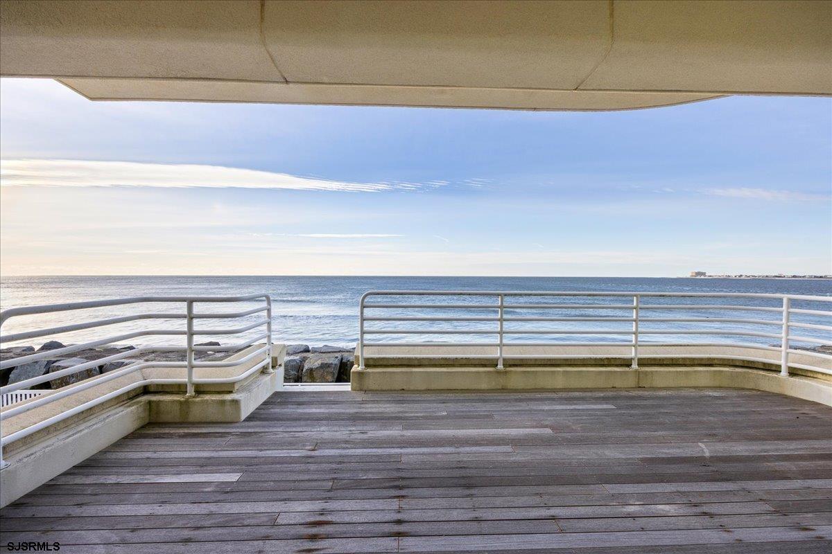 9 Point Drive Longport, NJ 08403 - Photo 11 of 38 a view of a kitchen