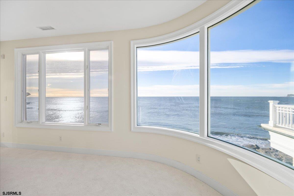 9 Point Drive Longport, NJ 08403 - Photo 24 of 38 a view of an empty room and window