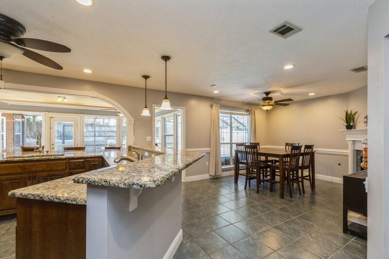2634 Sorrel Ridge Road Crestview, FL 32536 - Photo 9 of 36 09_2634SorrelRidgeRd_2024_FlexMLS800x600