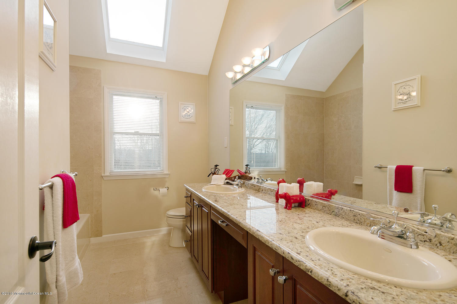 263 South Holland Road Holmdel, NJ 07733 - Photo 19 of 34 Upper Level Full Bath