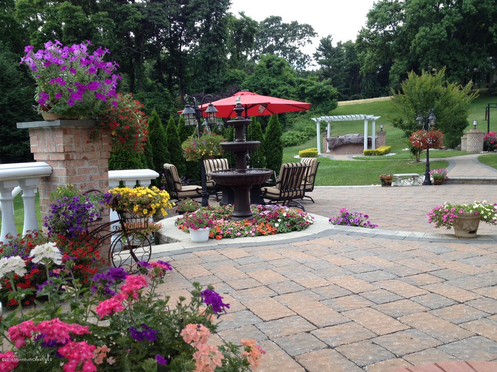 263 South Holland Road Holmdel, NJ 07733 - Photo 28 of 34 Summer