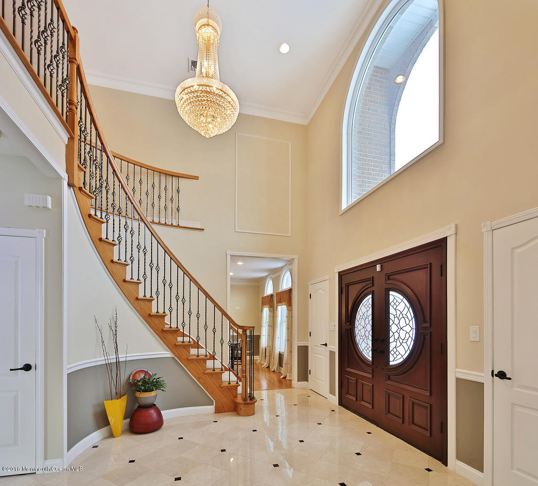 263 South Holland Road Holmdel, NJ 07733 - Photo 4 of 34 Dramatic Foyer