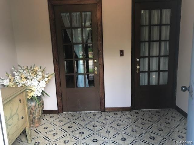 972 East Tienken Road Rochester, MI 48306 - Photo 11 of 34 unnamed (11).jpg