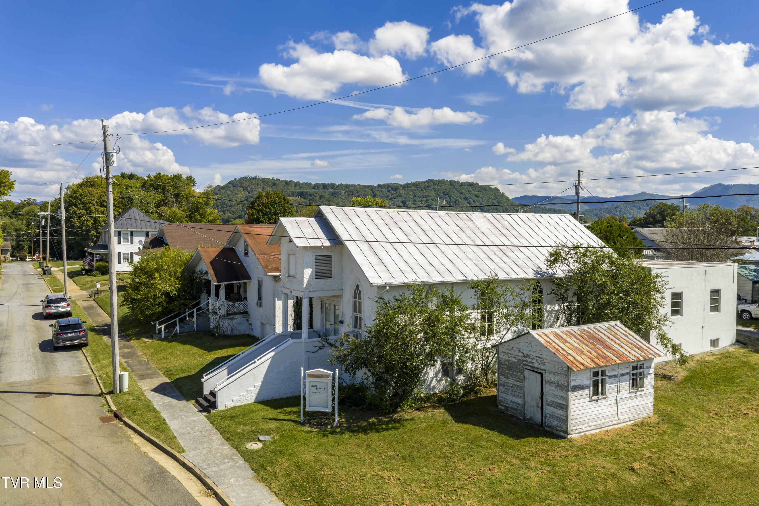 304 Merry Drive Elizabethton, TN 37643 - Photo 47 of 61 Merry-aerials-3