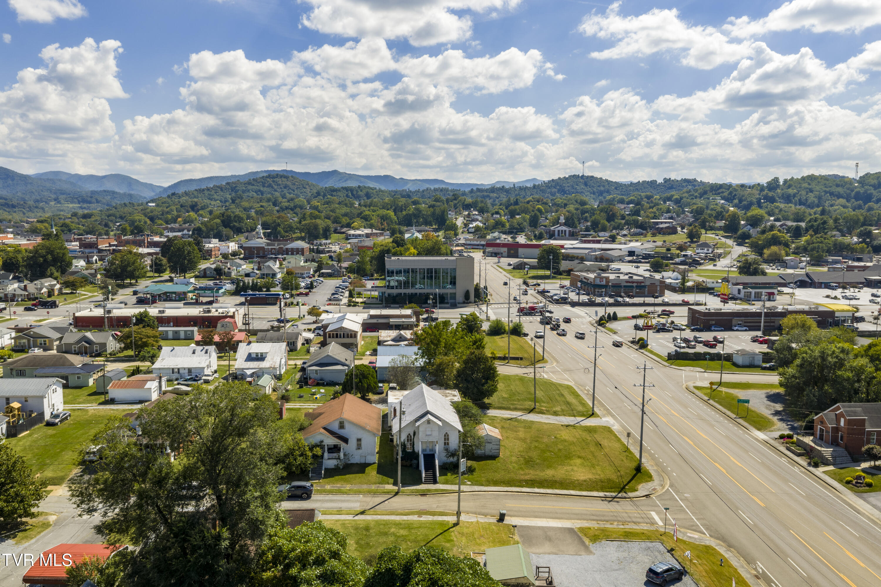 304 Merry Drive Elizabethton, TN 37643 - Photo 49 of 61 Merry-aerials-5