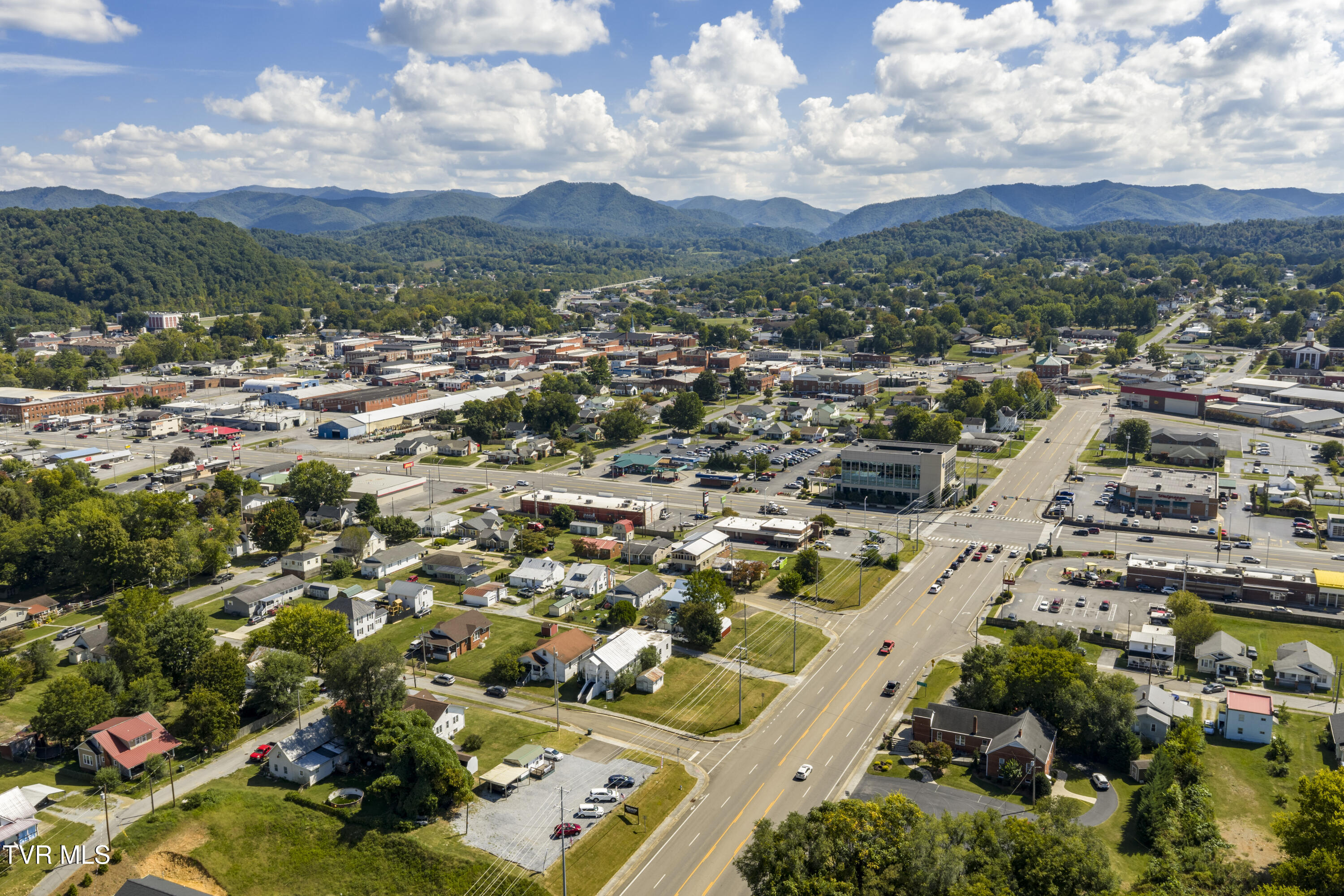 304 Merry Drive Elizabethton, TN 37643 - Photo 52 of 61 Merry-aerials-9