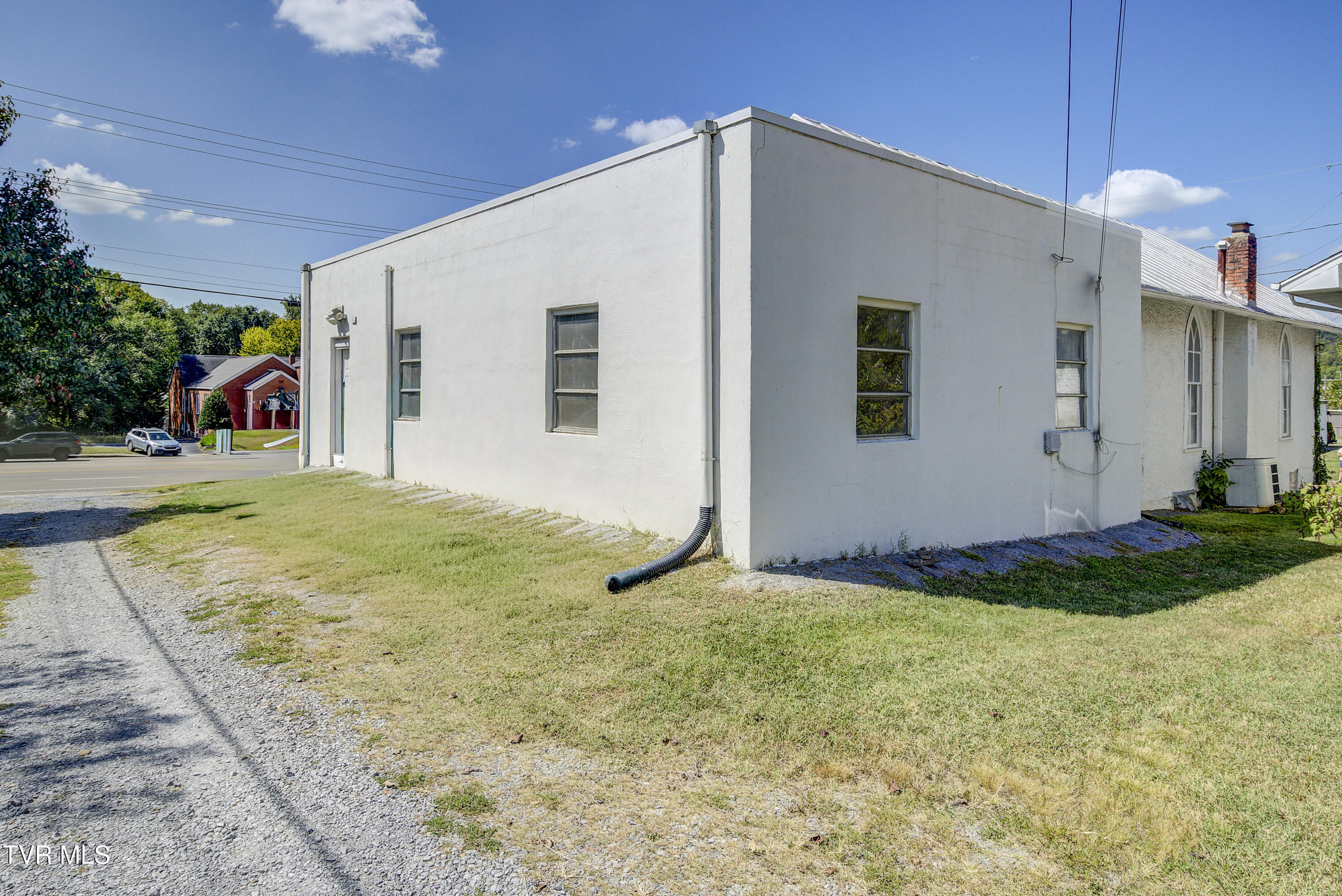 304 Merry Drive Elizabethton, TN 37643 - Photo 59 of 61 Back Entrance