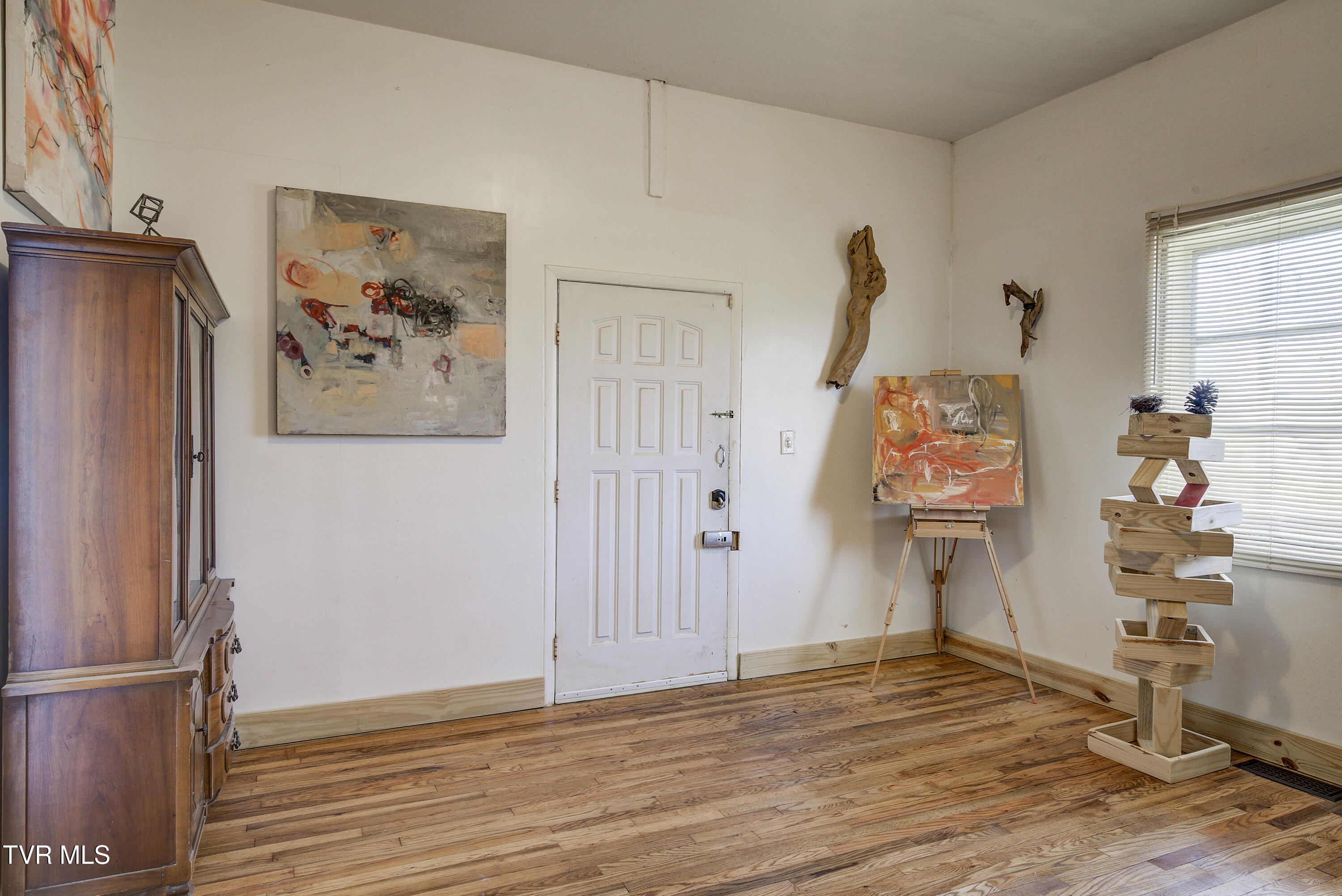304 Merry Drive Elizabethton, TN 37643 - Photo 6 of 61 Merry-6