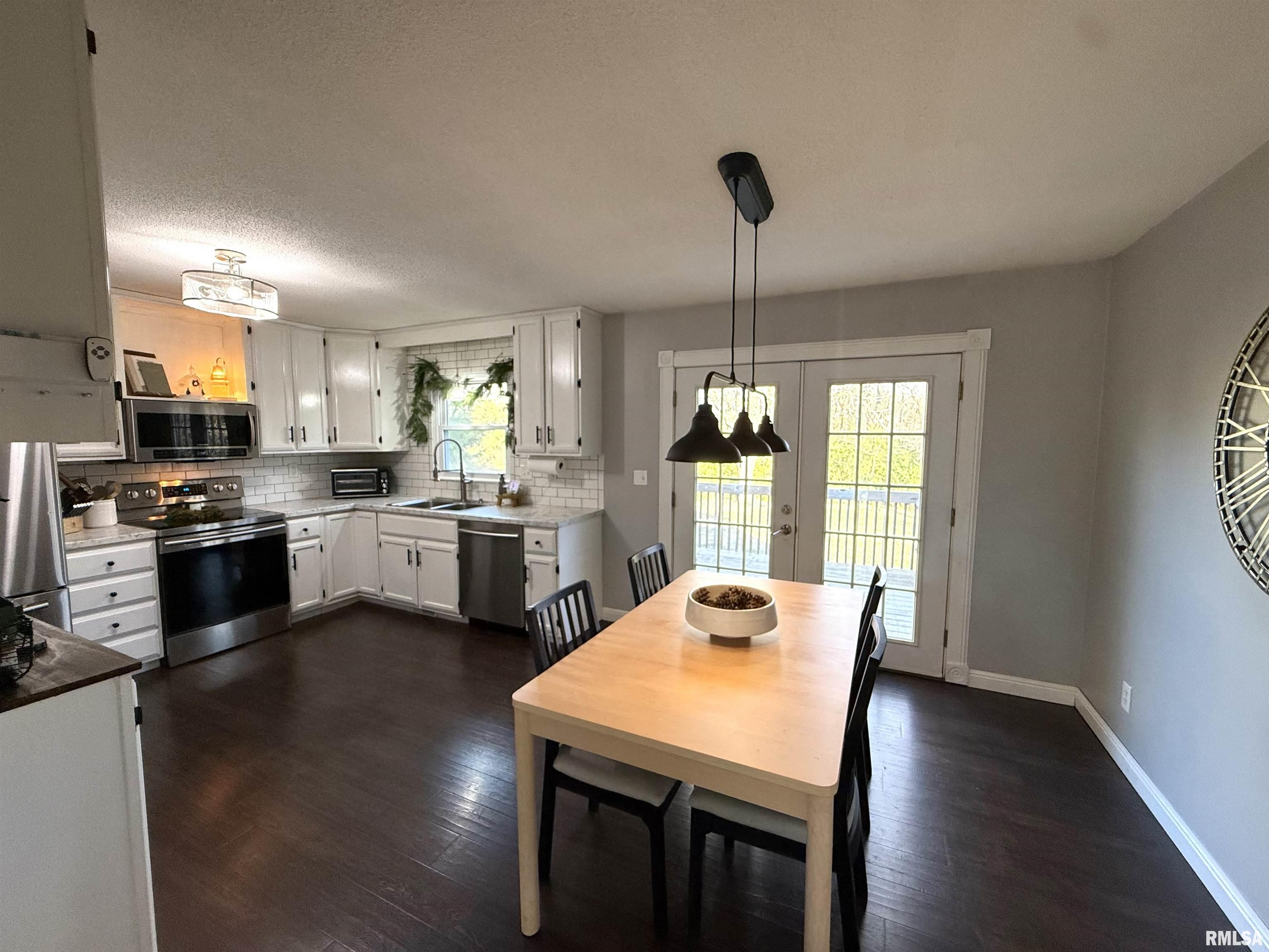 613 South 43rd Street Quincy, IL 62305 - Photo 14 of 47