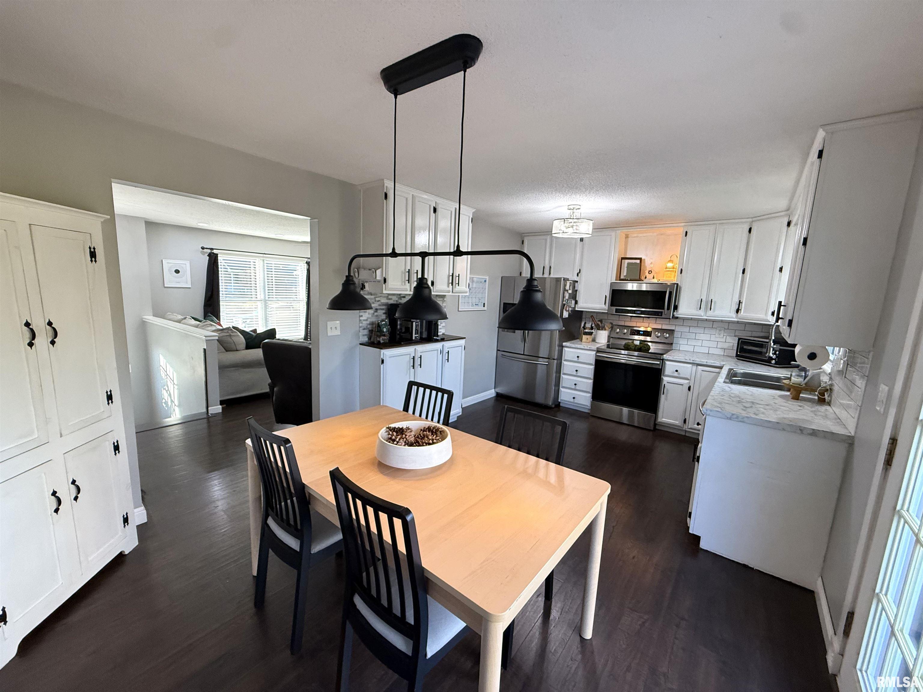 613 South 43rd Street Quincy, IL 62305 - Photo 15 of 47