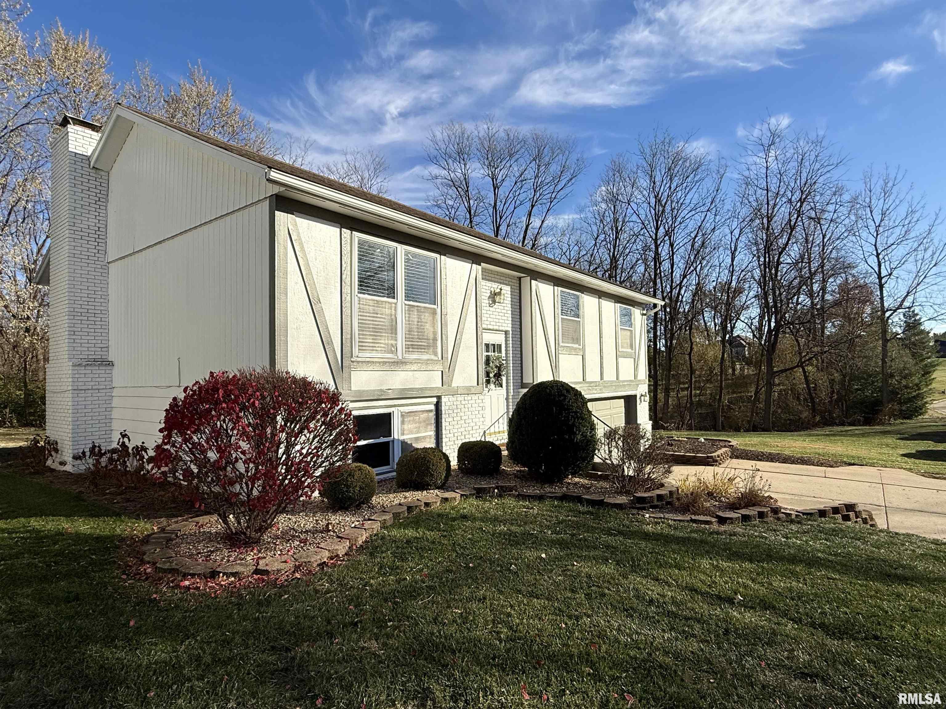 613 South 43rd Street Quincy, IL 62305 - Photo 3 of 47