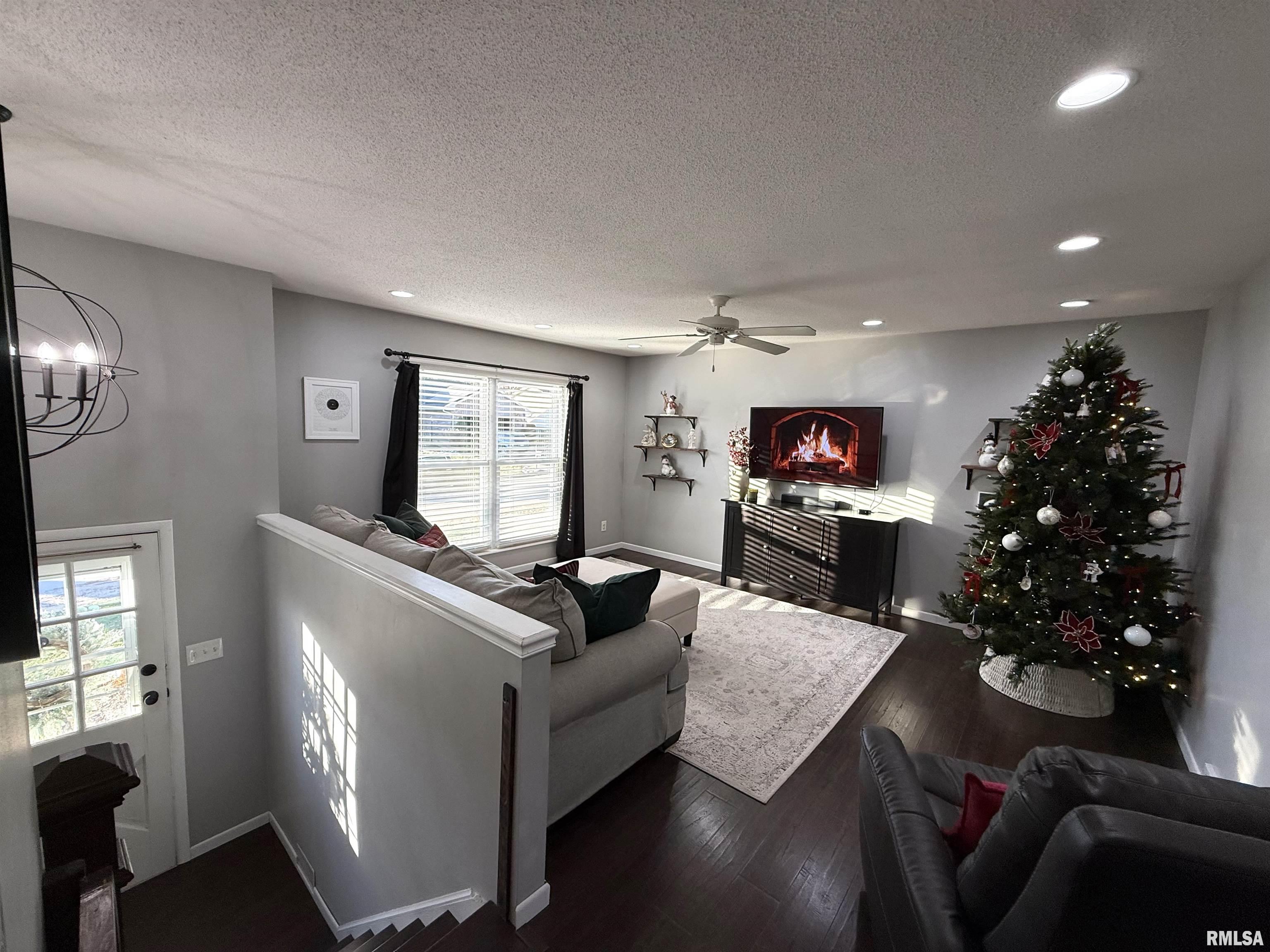 613 South 43rd Street Quincy, IL 62305 - Photo 10 of 47