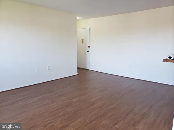 $1,650 | 12701 Lotte Drive, Unit 302, Woodbridge, VA 22192