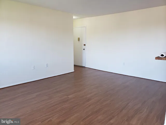 $1,695 | 12701 Lotte Drive, Unit 302, Woodbridge, VA 22192