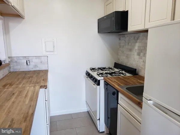 $1,650 | 12701 Lotte Drive, Unit 302, Woodbridge, VA 22192
