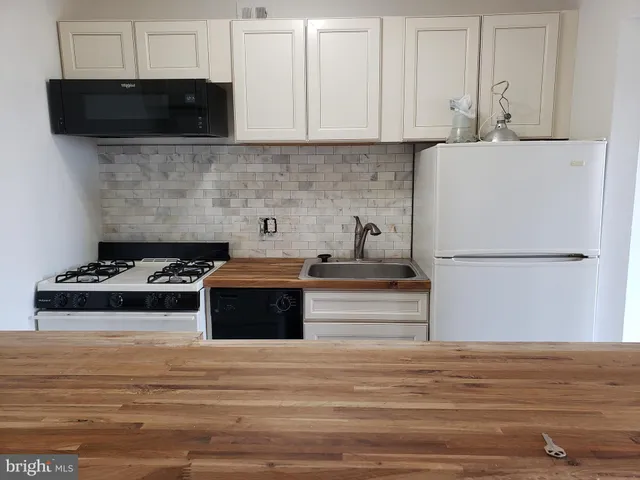 $1,695 | 12701 Lotte Drive, Unit 302, Woodbridge, VA 22192