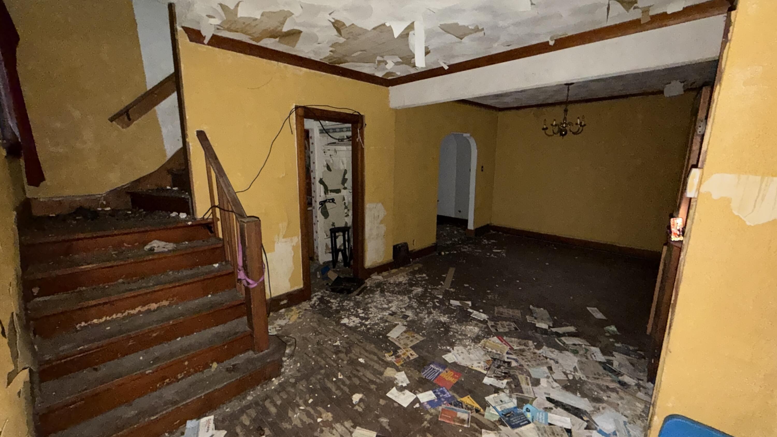 2469 North 26th Street Milwaukee, WI 53206 - Photo 4 of 9 IMG_1580