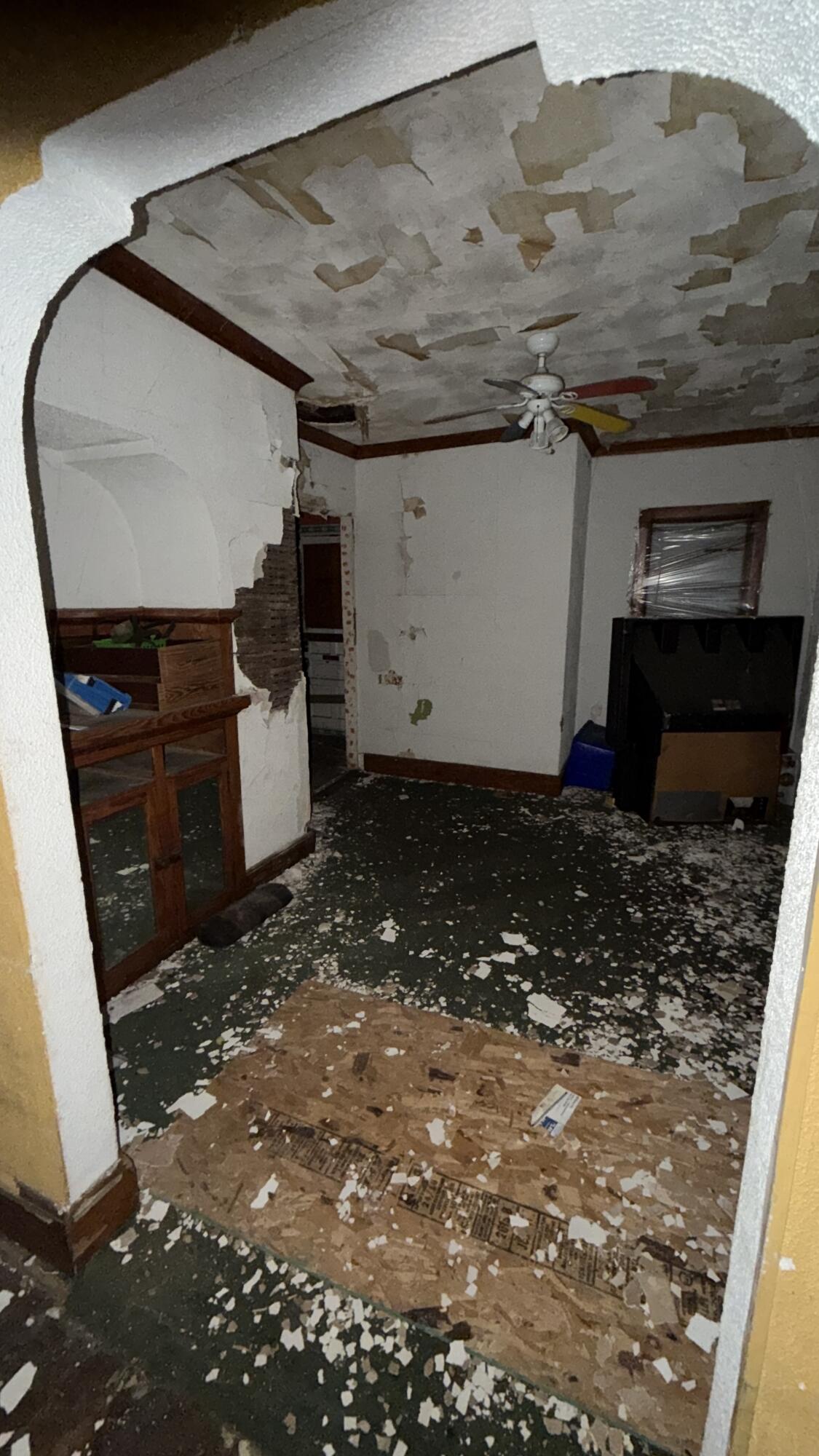 2469 North 26th Street Milwaukee, WI 53206 - Photo 5 of 9 IMG_1581