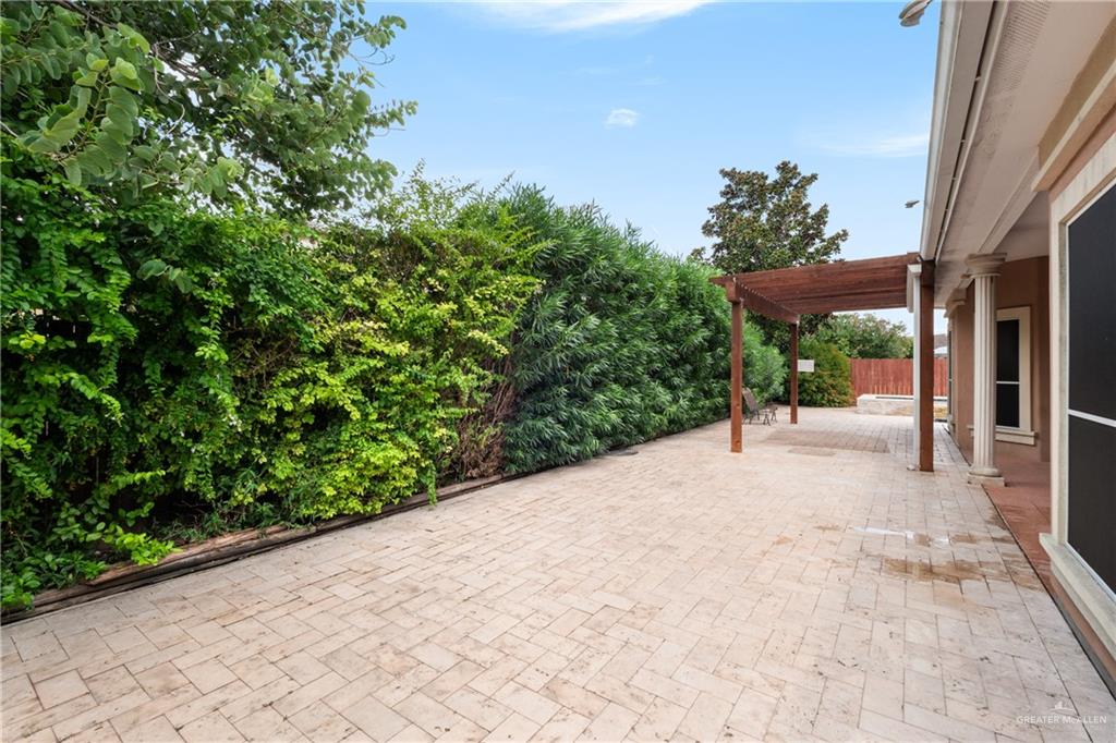 4414 Water's Edge Harlingen, TX 78552 - Photo 26 of 32 a view of a garden with potted plants