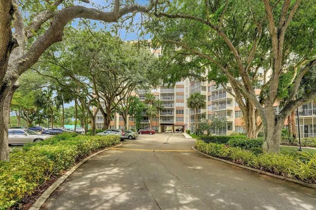 $179,000 | 10777 West Sample Road, Unit 207, Coral Springs, FL 33065