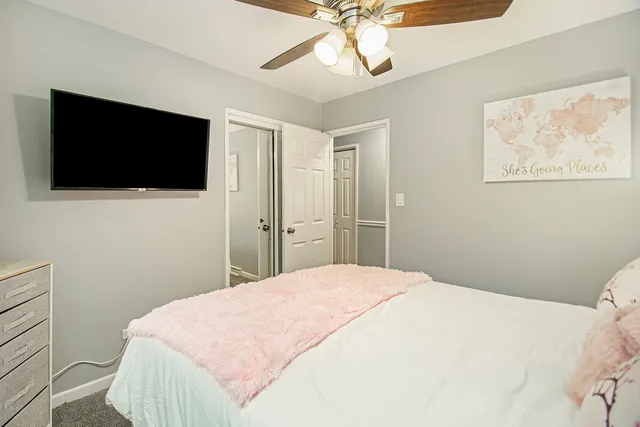 $3,200 | 63 South Main Street, Glen Ellyn, IL 60137