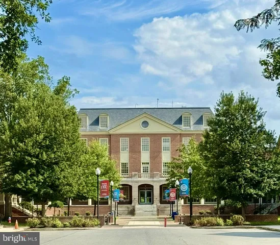 $299,999 | 220 North Bradford Street, Dover, DE 19904