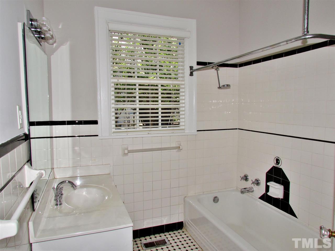 513 Dixie Trail Raleigh, NC 27607 - Photo 16 of 25