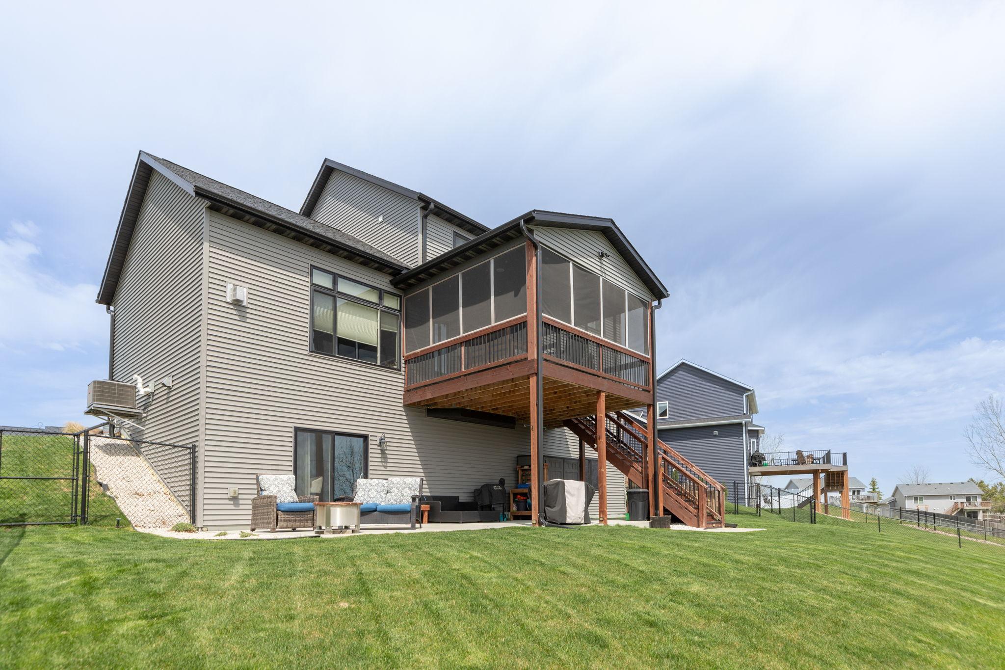 6364 Sunset Hill Place Northwest Rochester, MN 55901 - Photo 2 of 50