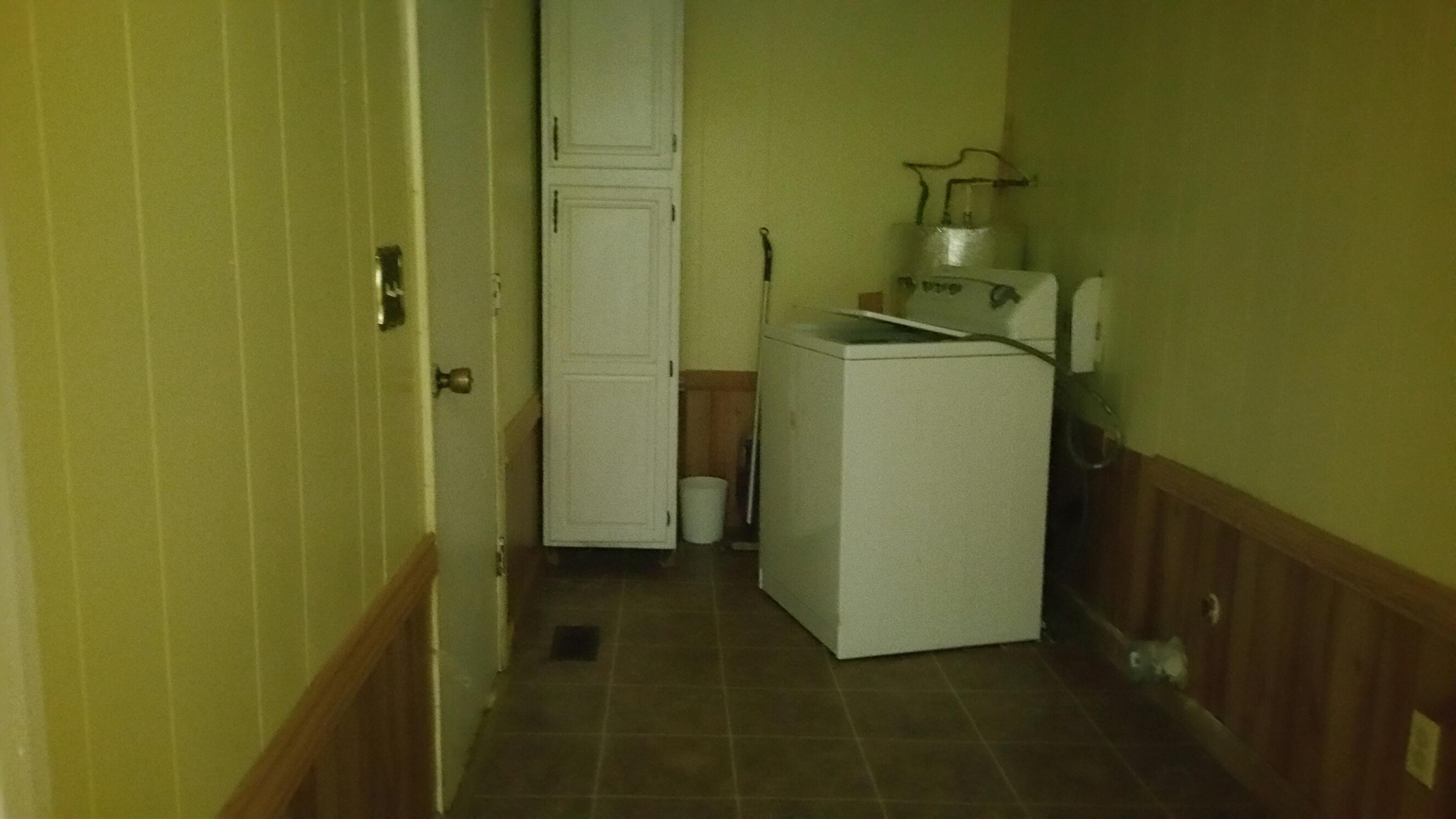 3117 West Valley Road Dunlap, TN 37327 - Photo 5 of 9 Laundry