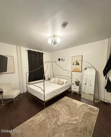 $950 | 51 Elm Street, Unit 3, Albany, NY 12202