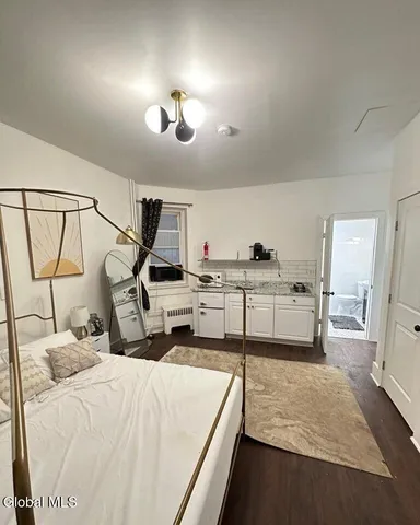 $950 | 51 Elm Street, Unit 3, Albany, NY 12202