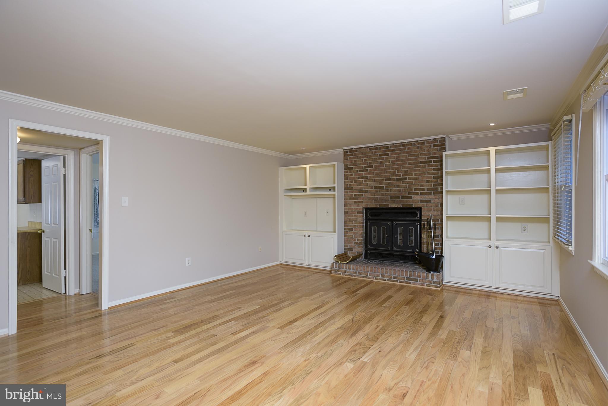 6094 Loventree Road Columbia, MD 21044 - Photo 13 of 30 Family Room