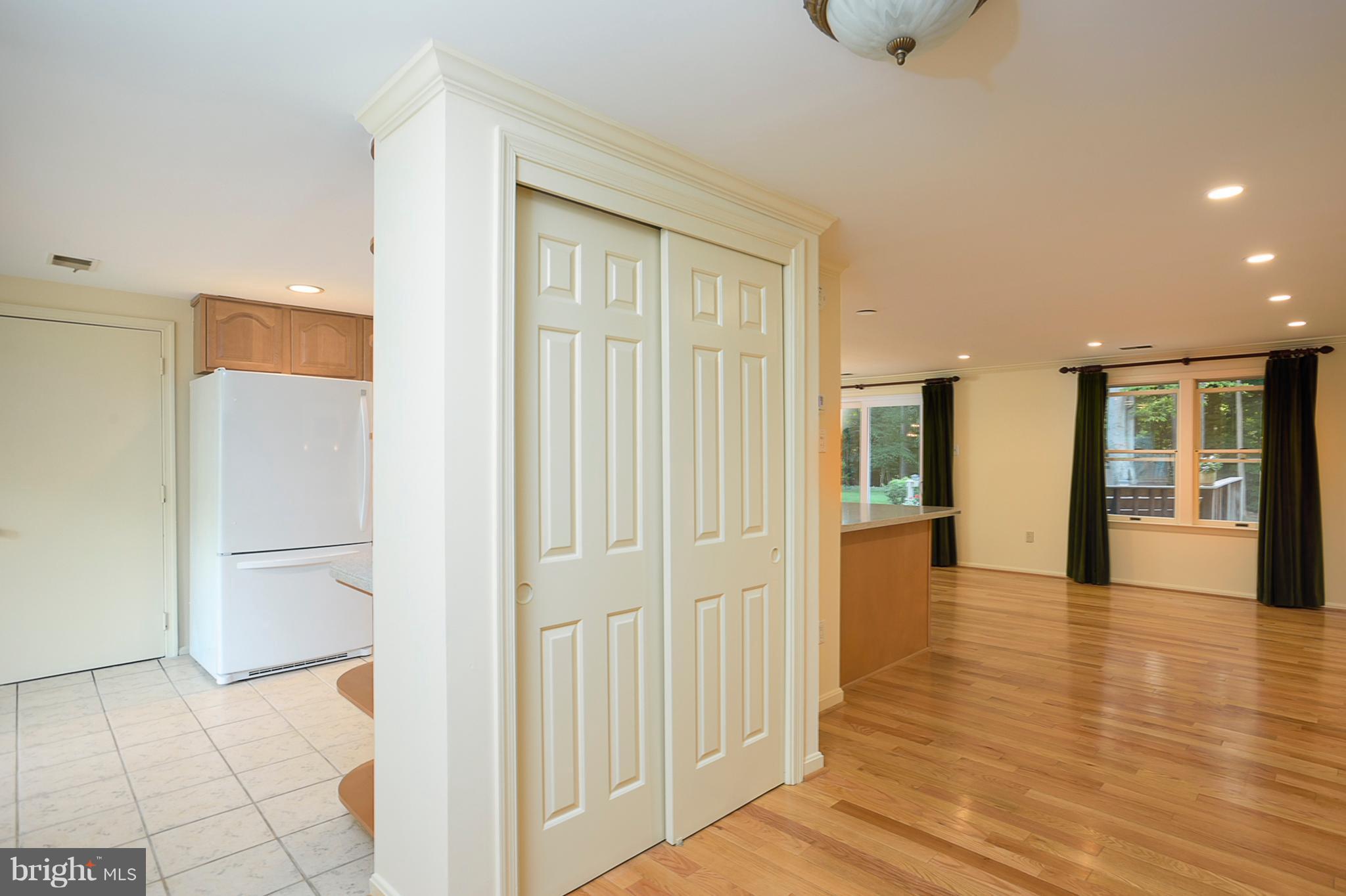 6094 Loventree Road Columbia, MD 21044 - Photo 3 of 30 Interior (General)