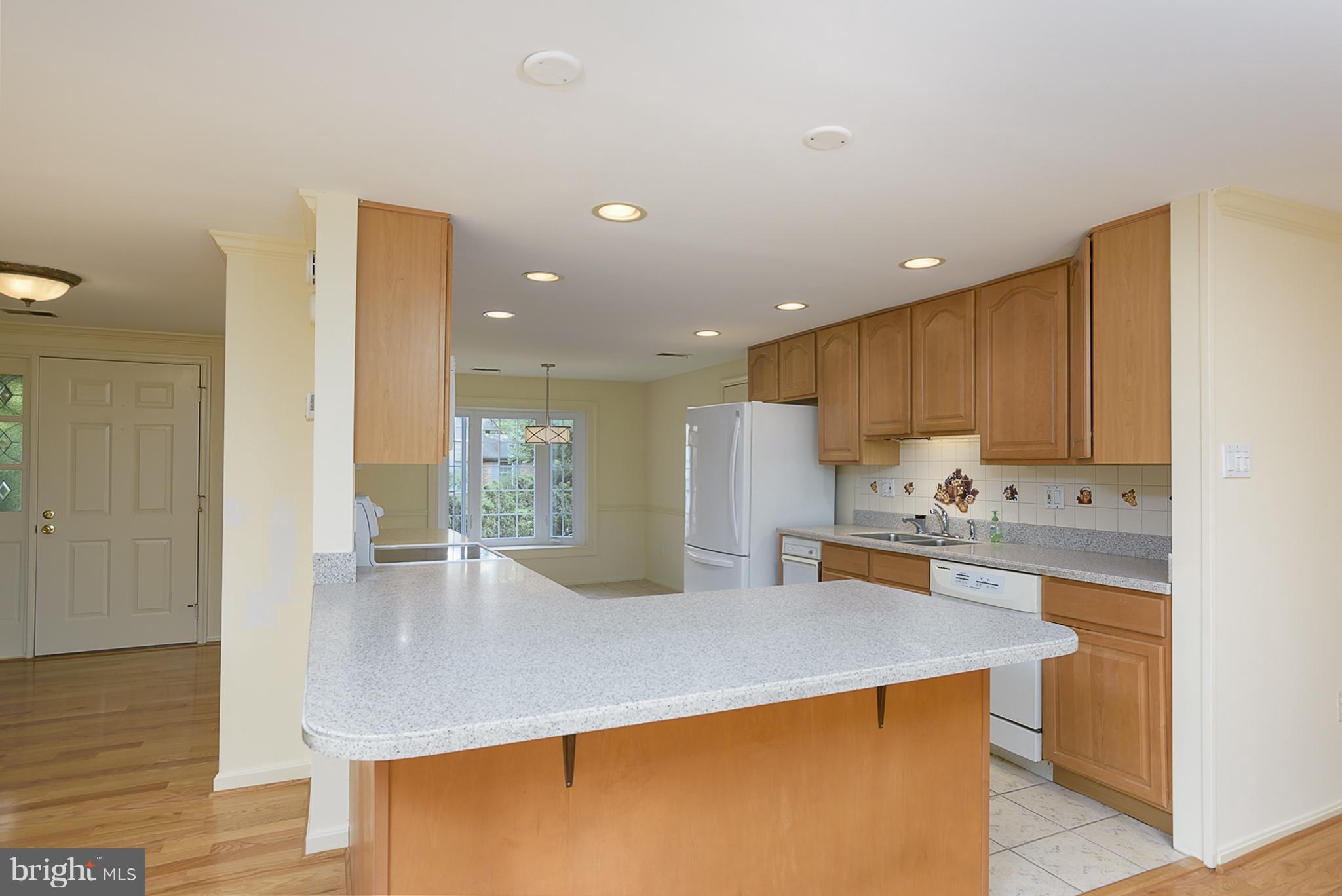 6094 Loventree Road Columbia, MD 21044 - Photo 9 of 30 Kitchen
