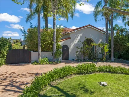 $2,875,000 | 112 Highland Avenue, Hancock Park, CA 90036