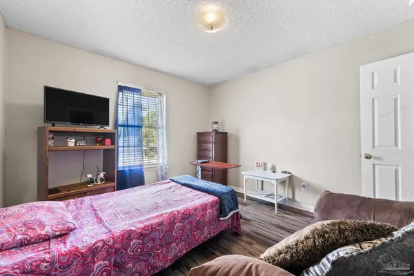 $320,000 | 446 Turnberry Road, Cantonment, FL 32533